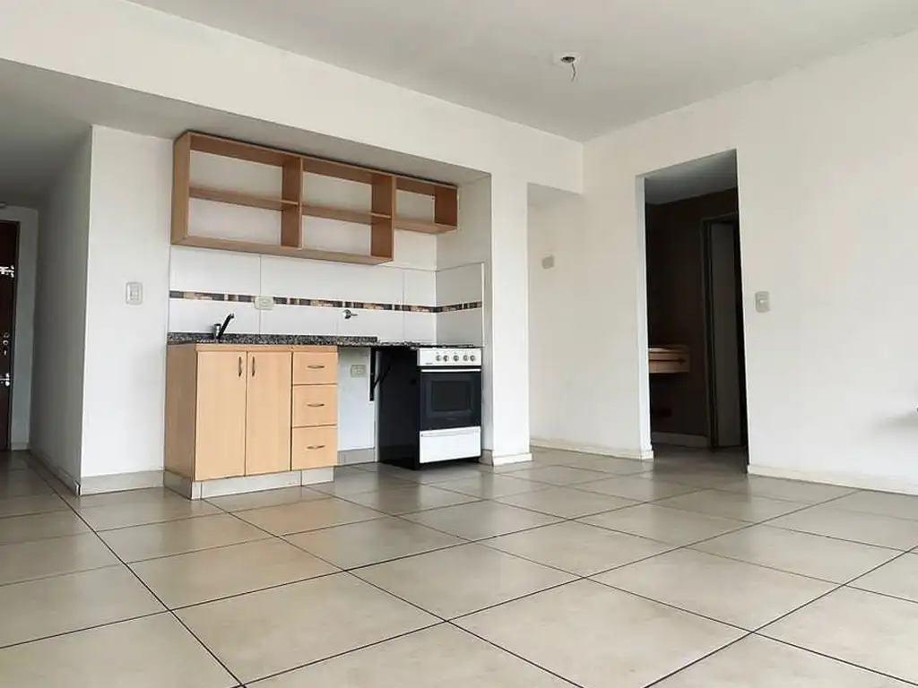 Foto de DEPARTAMENTO EN ALQUILER CON COHERA EN VILLA LURO, imagen 2