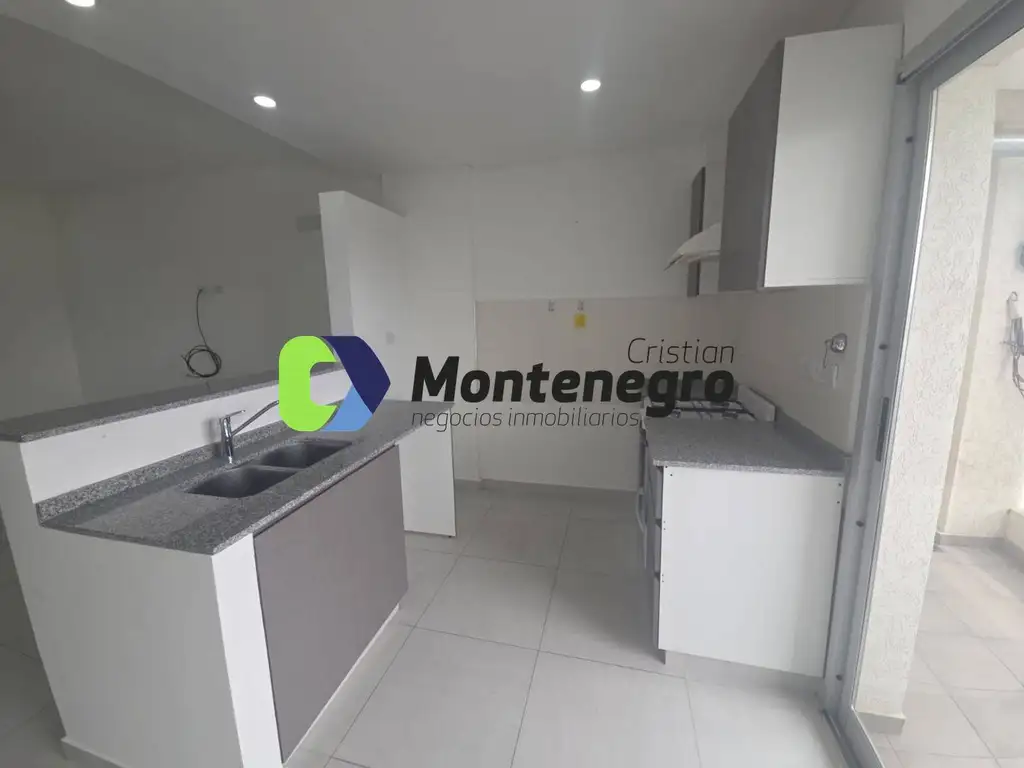 Foto de ALQUILER DEPARTAMENTO BERAZATEGUI 2 AMBIENTES CON COCHERA, imagen 2