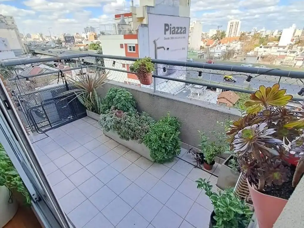 Foto de HERMOSO 2 AMBIENTES AL FRENTE CON AMPLIO BALCON, imagen 1