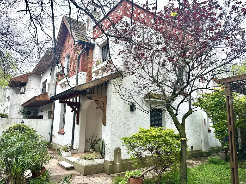 Foto de Casa de estilo inglés en alquiler – Versalles, CABA, imagen 2