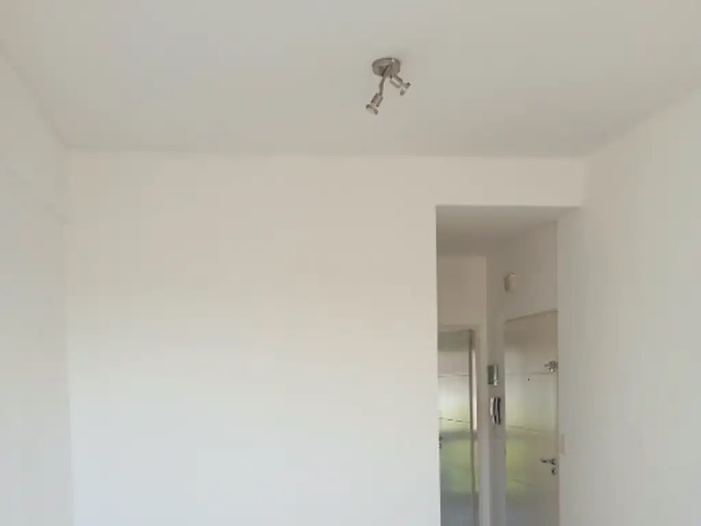 Foto de DEPARTAMENTO DE 2 AMBIENTES CON BALCON, imagen 2