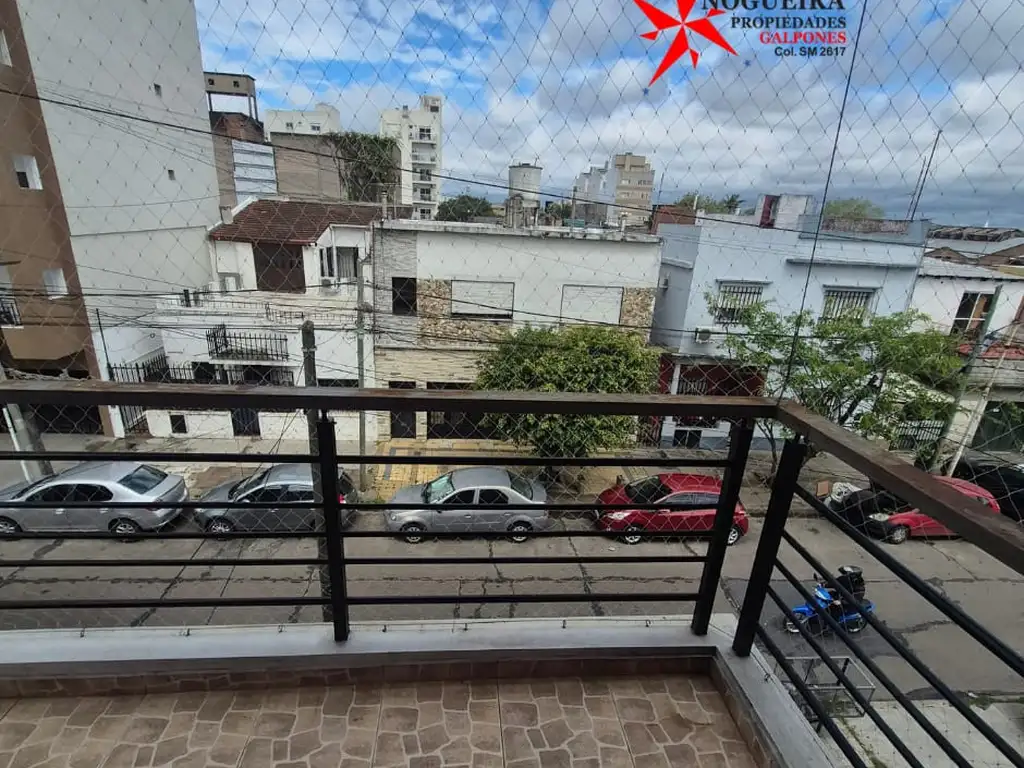 Foto de Monoambiente amplio con Balcón- Cerca de Caseros Centro., imagen 2