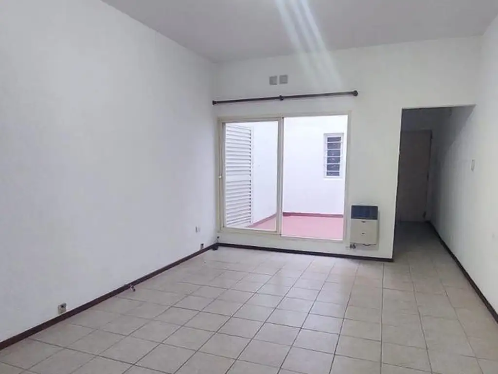 Foto de ALQUILER DEPARTAMENTO 1 DORMITORIO CON PATIO ROSARIO, imagen 3
