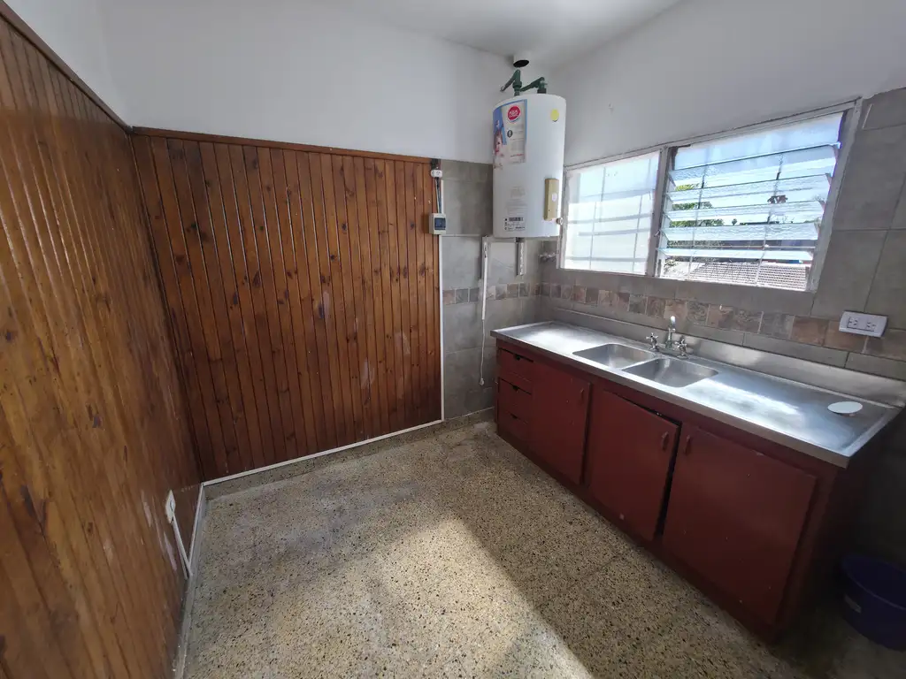 Foto de Departamento 4 ambientes en alquiler - Berazategui Oeste- Sin expensas, imagen 4