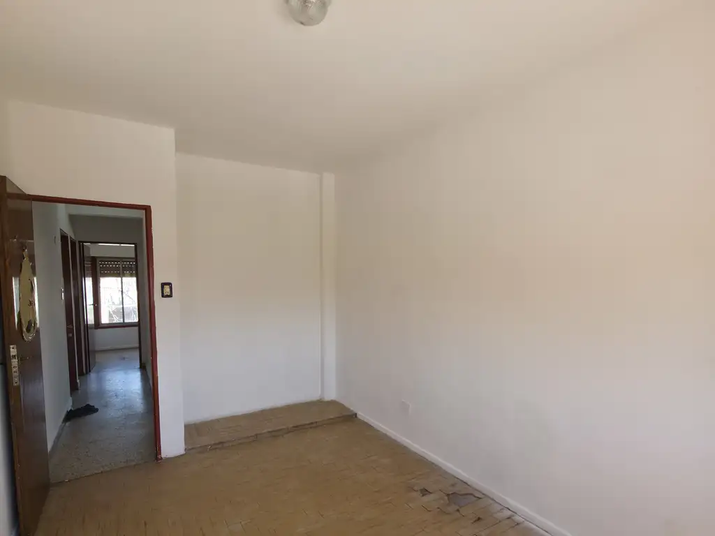 Foto de Departamento 4 ambientes en alquiler - Berazategui Oeste- Sin expensas, imagen 5