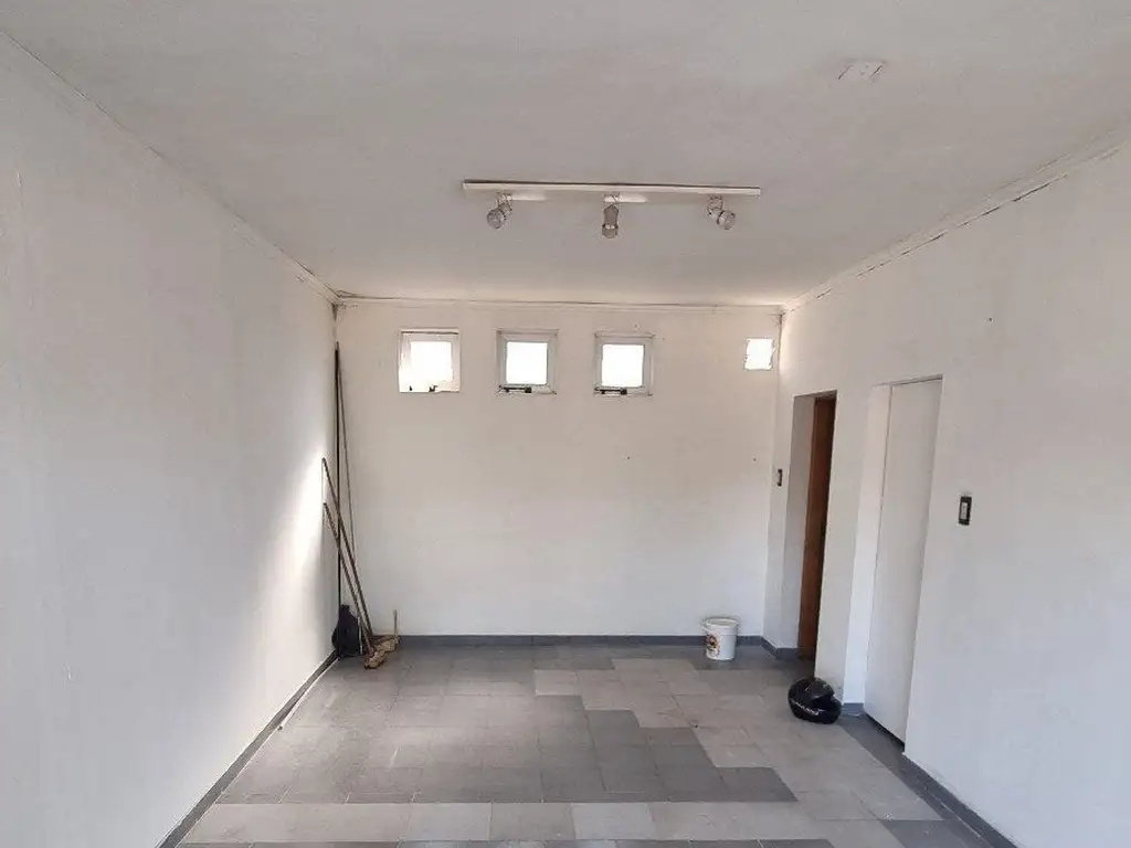 Foto de Local comercial en alquiler ubicado en Granadero Baigorria, imagen 4