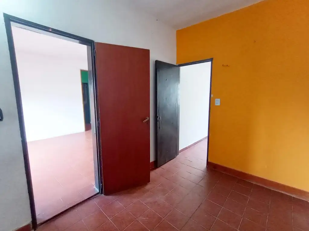 Foto de PH 4 AMBIENTES ALQUILER LOMAS DEL MIRADOR, imagen 2