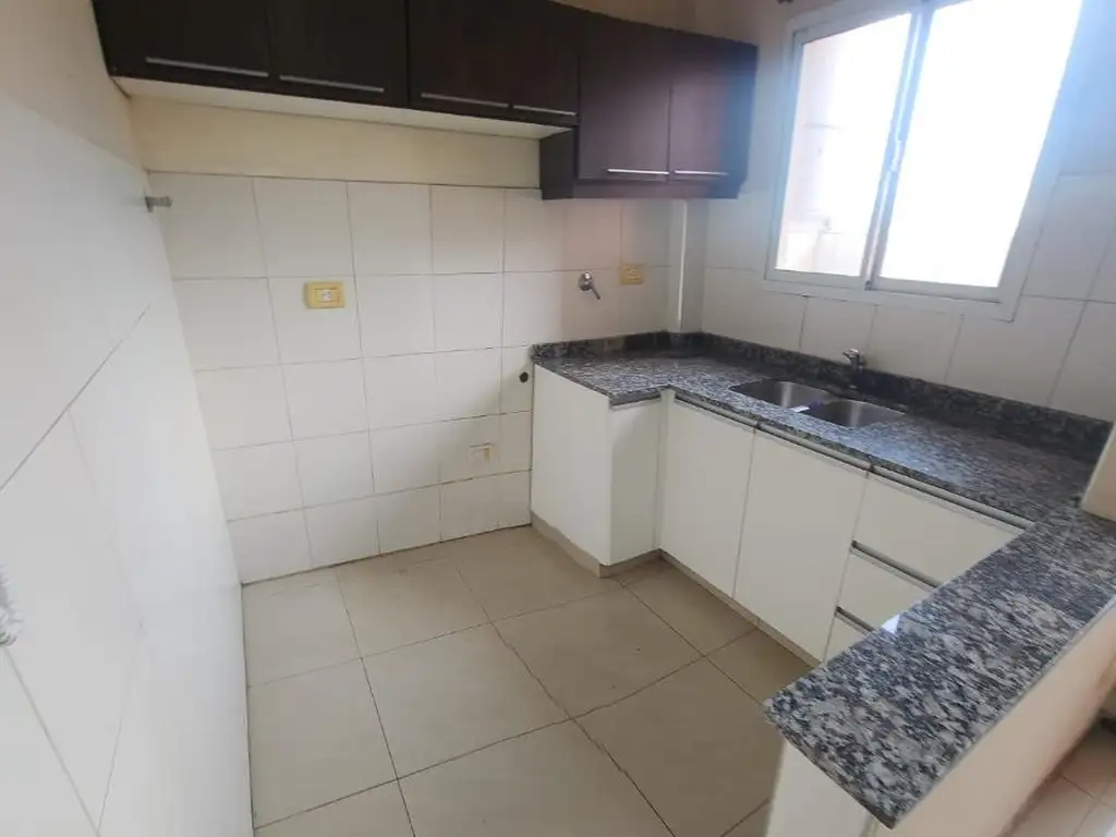 Foto de DEPARTAMENTO 3 AMBIENTES CON BALCON, A 2 CUADRAS EST. MERLO, imagen 4