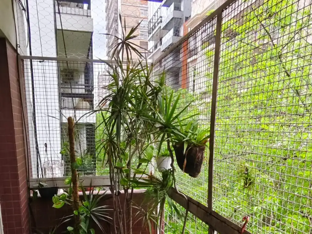 Foto de Excelente Semipiso Fte 3 amb c/dpcia 86 mts. Laprida 1300 Recoleta, imagen 1