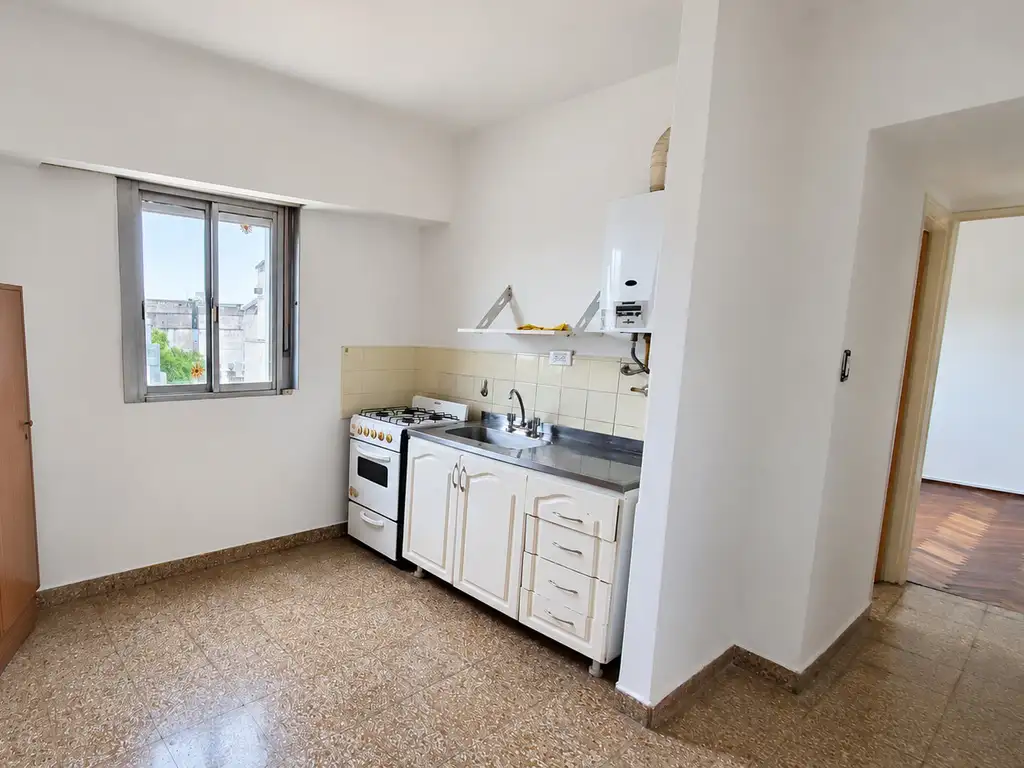Foto de Departamento 2 ambientes bajas expensas en villa del parque, imagen 1