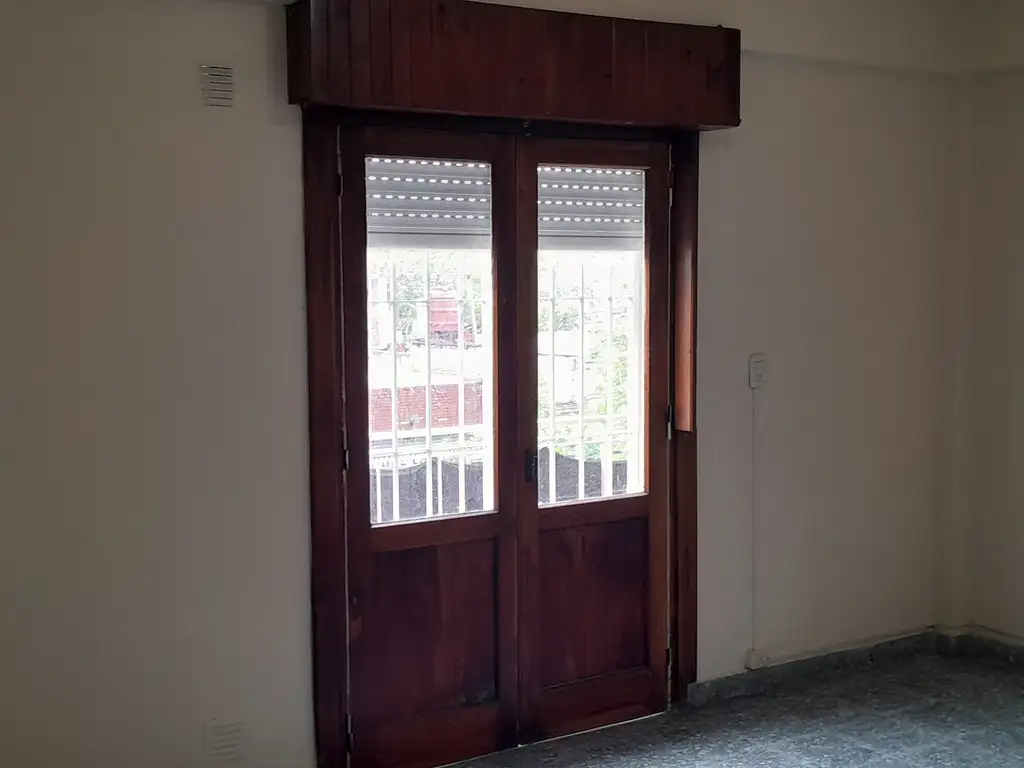 Foto de Dpto t/casa en segundo piso por escalera, imagen 2