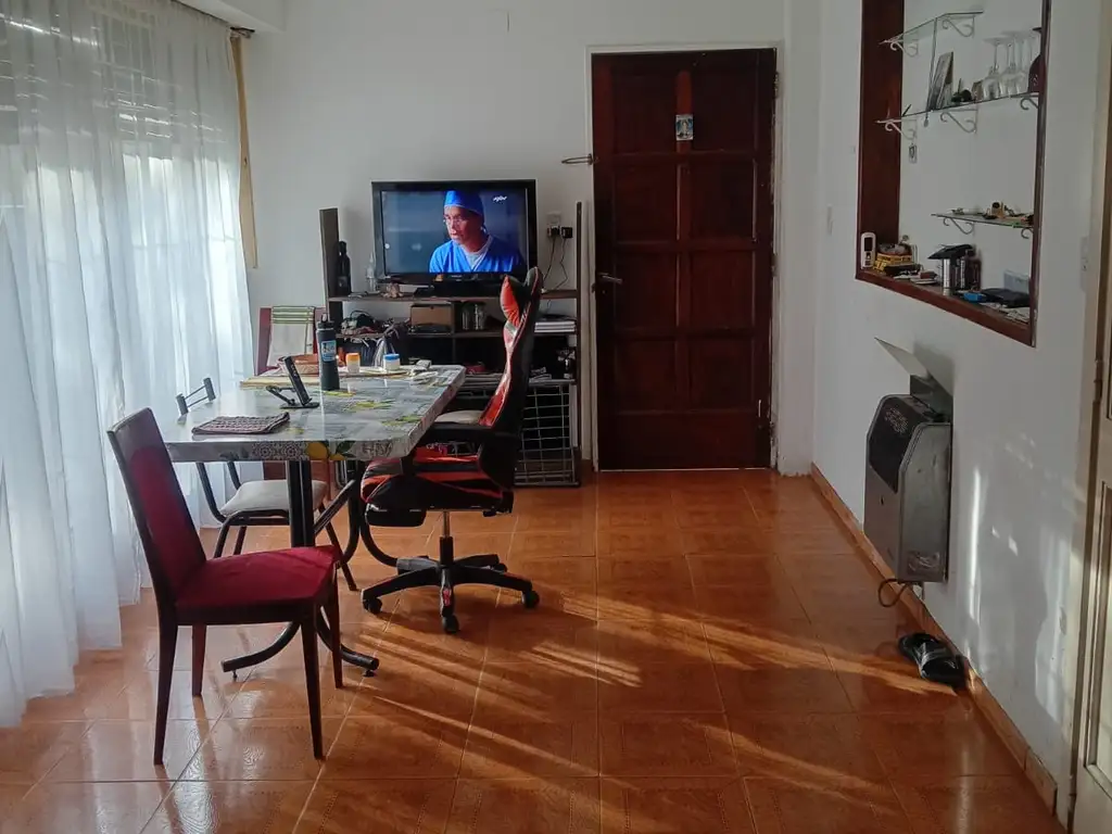 Foto de ALQUILER DE CASA EN PLENO CENTRO DE DON TORCUATO, imagen 2