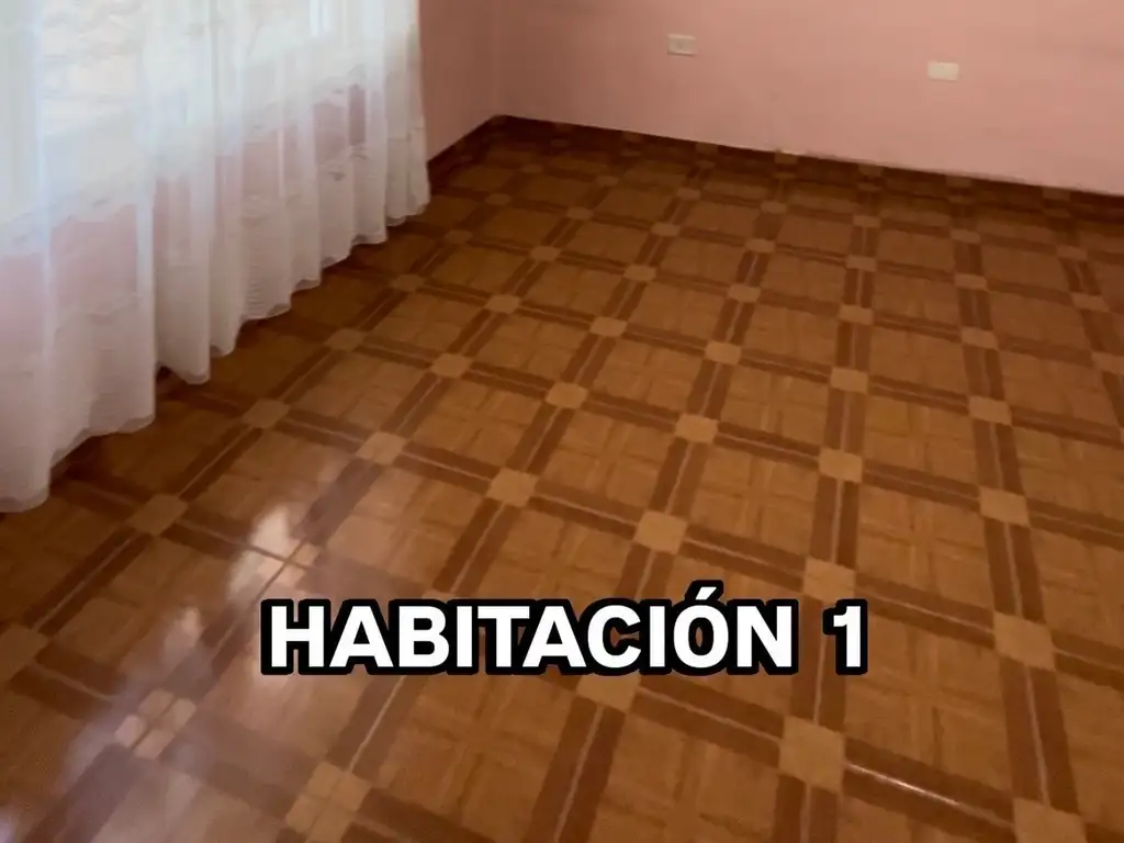 Foto de Casa en alquiler c/ cochera en Punta Alta, imagen 2