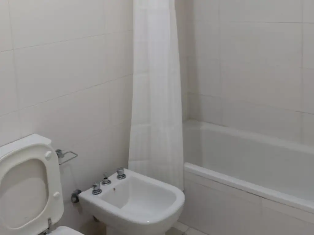 Foto de DEPARTAMENTO DE 3 AMBIENTES EN ALQUILER - CASTELAR SUR, imagen 3
