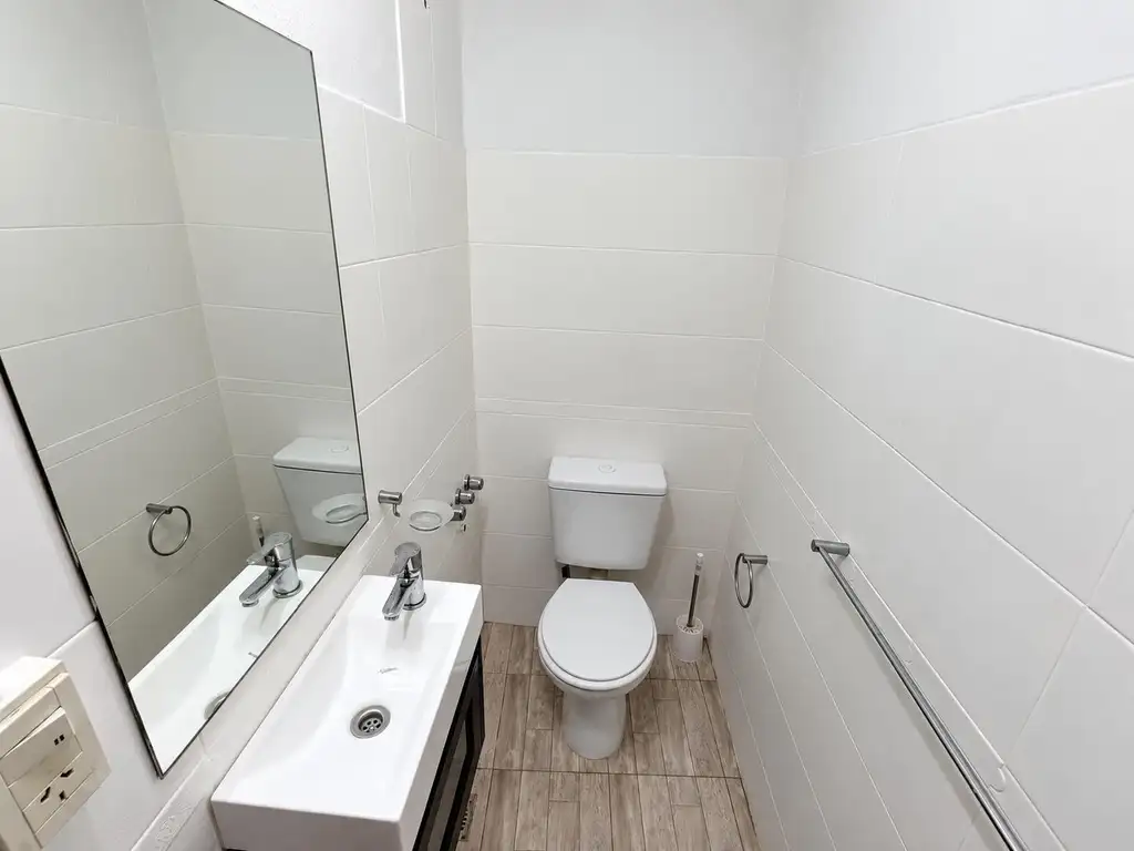 Foto de Casa en alquiler 3 habitaciones jardin parrilla en Alsina 567 - Tigre, imagen 3