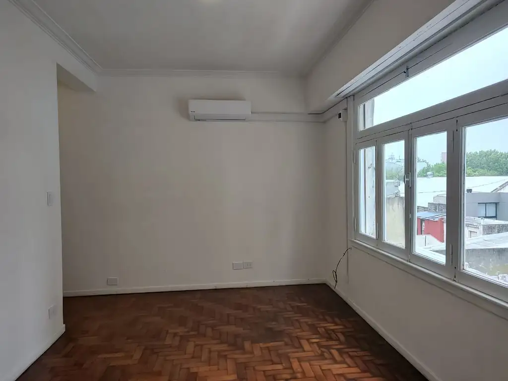 Foto de 2 AMBIENTES EN ALQUILER RECICLADO A NUEVO – MUY LUMINOSO - BAJAS, imagen 4