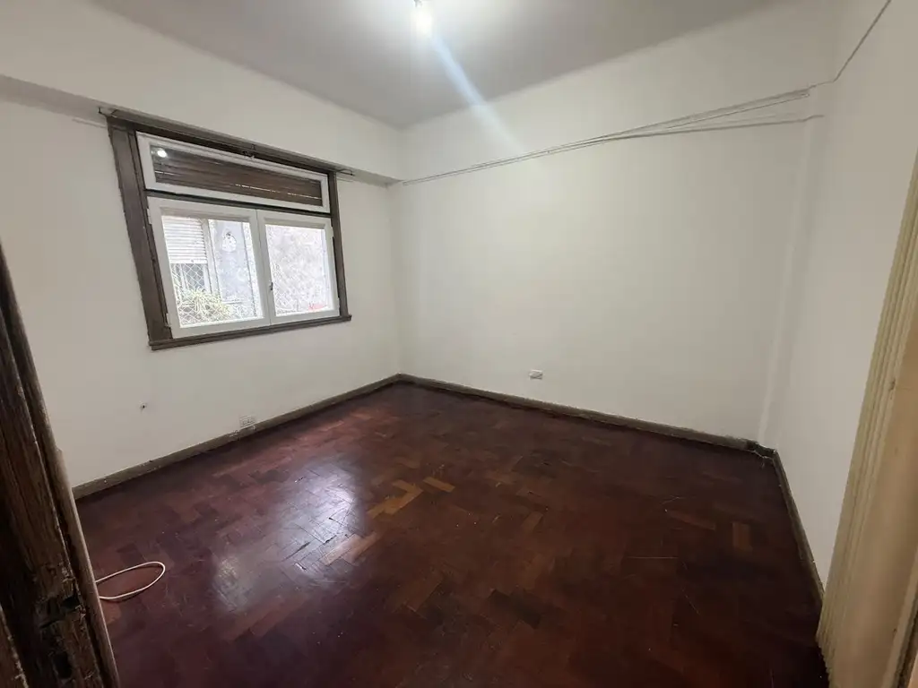 Foto de 3 AMB MUY AMPLIO CON BALCON DE 8X1 ! AL CONTRAFRENTE, imagen 5