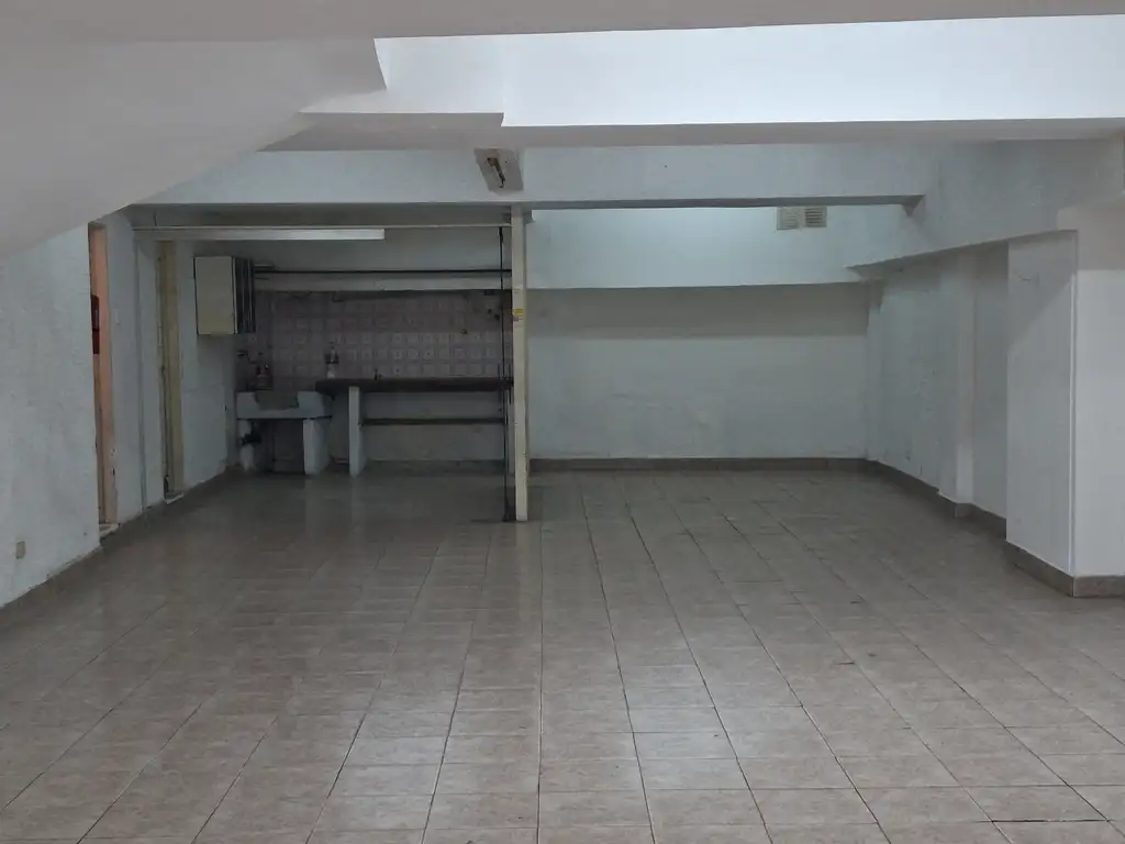 Foto de AMPLIO LOCAL DE 100 M2 EN ZONA COMERCIAL, imagen 5