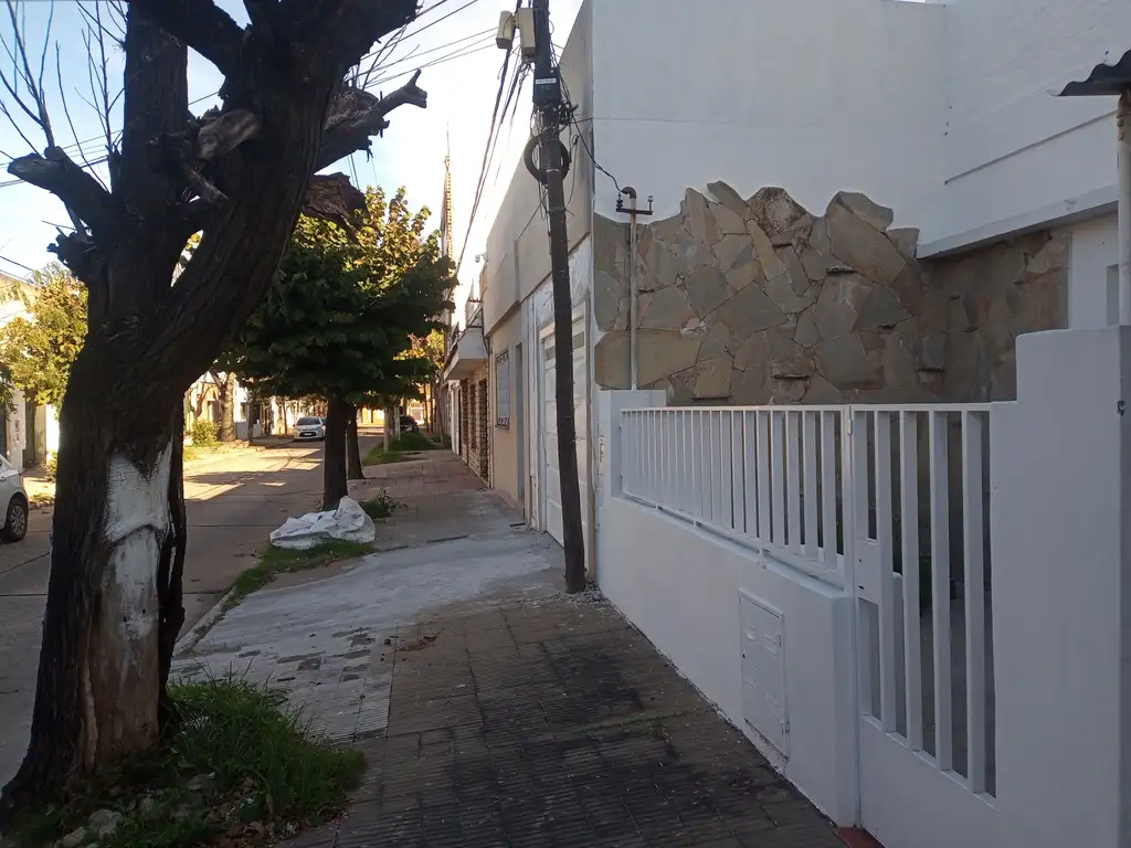 Foto de ALQUILER Casa 2 dormitorios al frente.Rosario Sur, Loreto 3400 (entre, imagen 2