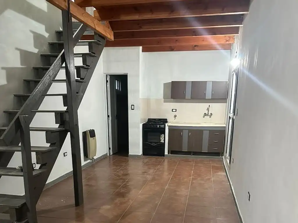 Foto de Departamento dos pisos. Dos domitorios. Todos los servicios, imagen 3