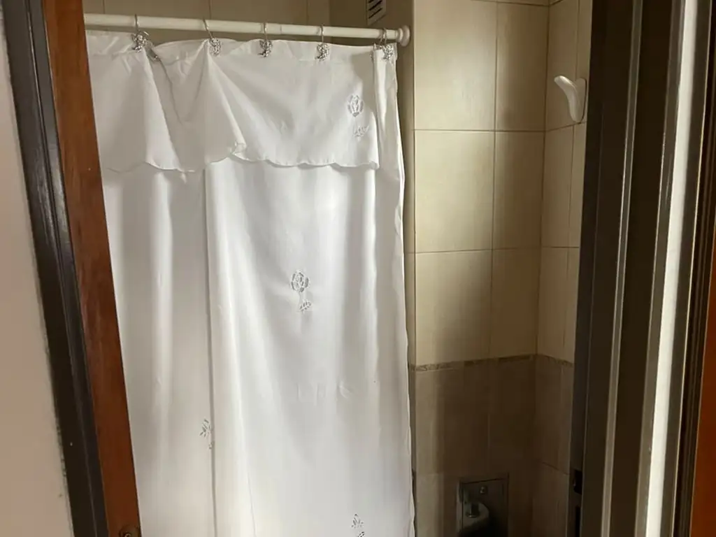Foto de DEPARTAMENTO IDEAL ESTUDIANTE DISPONIBLE PARA 1 DE DICIEMBRE, imagen 2