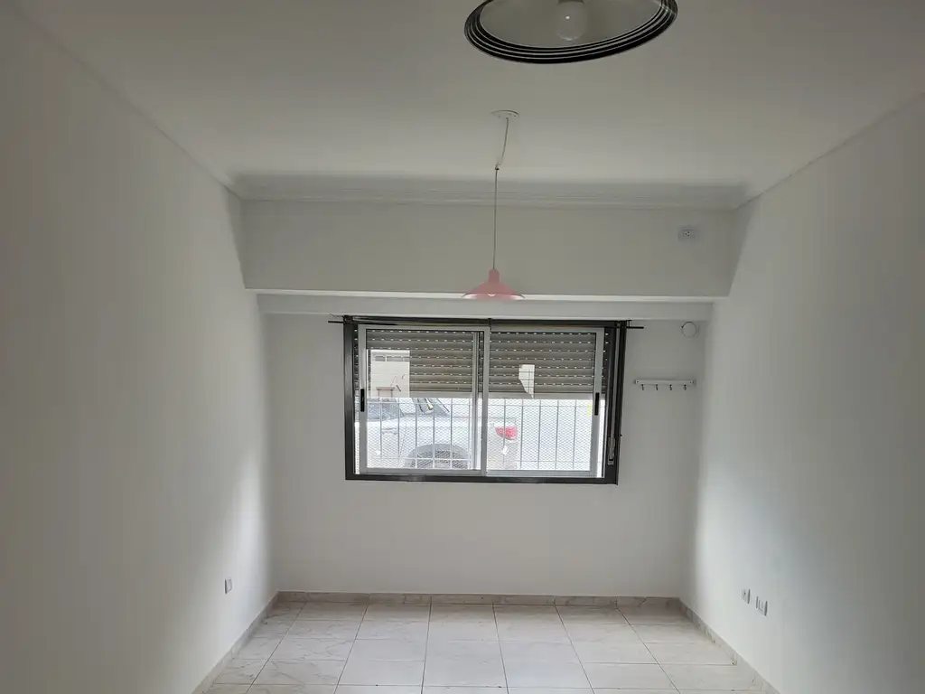 Foto de Departamento de 2 ambientes en alquiler villa lugano con patio, imagen 1
