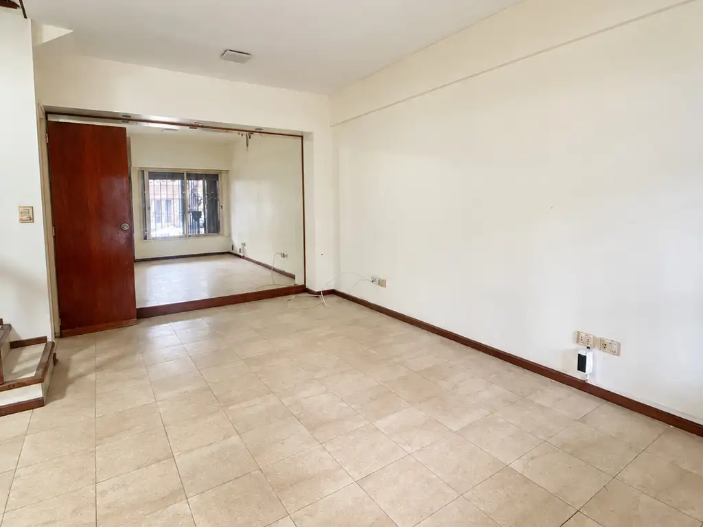 Foto de PH de 3 ambientes con dependencia | 3 plantas | Balcón y muy luminoso, imagen 4
