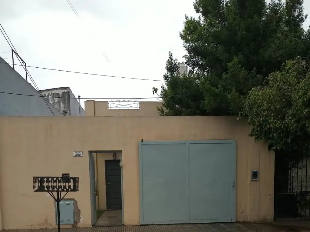 Foto de ALQUILER - CASEROS - CASA 4 AMBIENTES CON DOBLE PATIO, TERRAZA Y, imagen 3