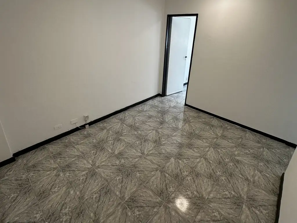 Foto de DEPTO 3 AMBIENTES EN ALQUILER - LANÚS ESTE CENTRO, imagen 3