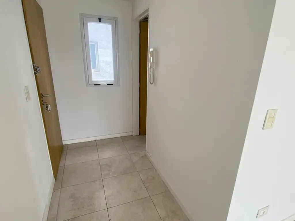 Foto de EXCELENTE UBICACION!!! - ALQUILER de Departamento tipo 2 ambientes, imagen 3