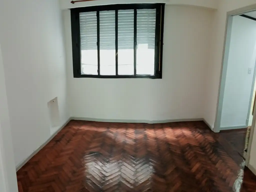 Foto de 2 AMBIENTES AL FRENTE CON BALCÓN – BALVANERA, imagen 4