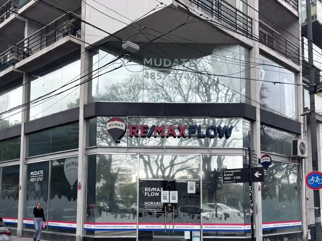 Foto de EXCELENTE ESQUINA EN ALQUILER !!!, imagen 3