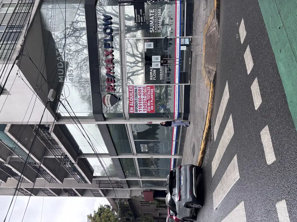 Foto de EXCELENTE ESQUINA EN ALQUILER !!!, imagen 4