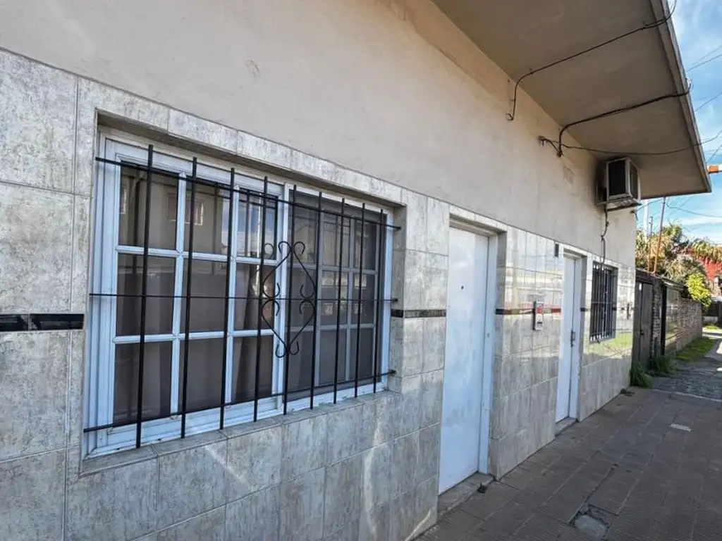 Foto de Casa - Venta - Argentina, La Matanza - LUIS VERNET 5640, imagen 2