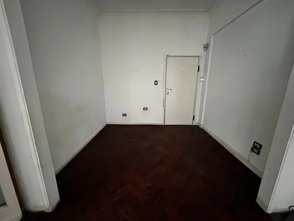 Foto de 4 ambientes 2° piso coc-comed.,2 baños, lav. Boedo, imagen 3