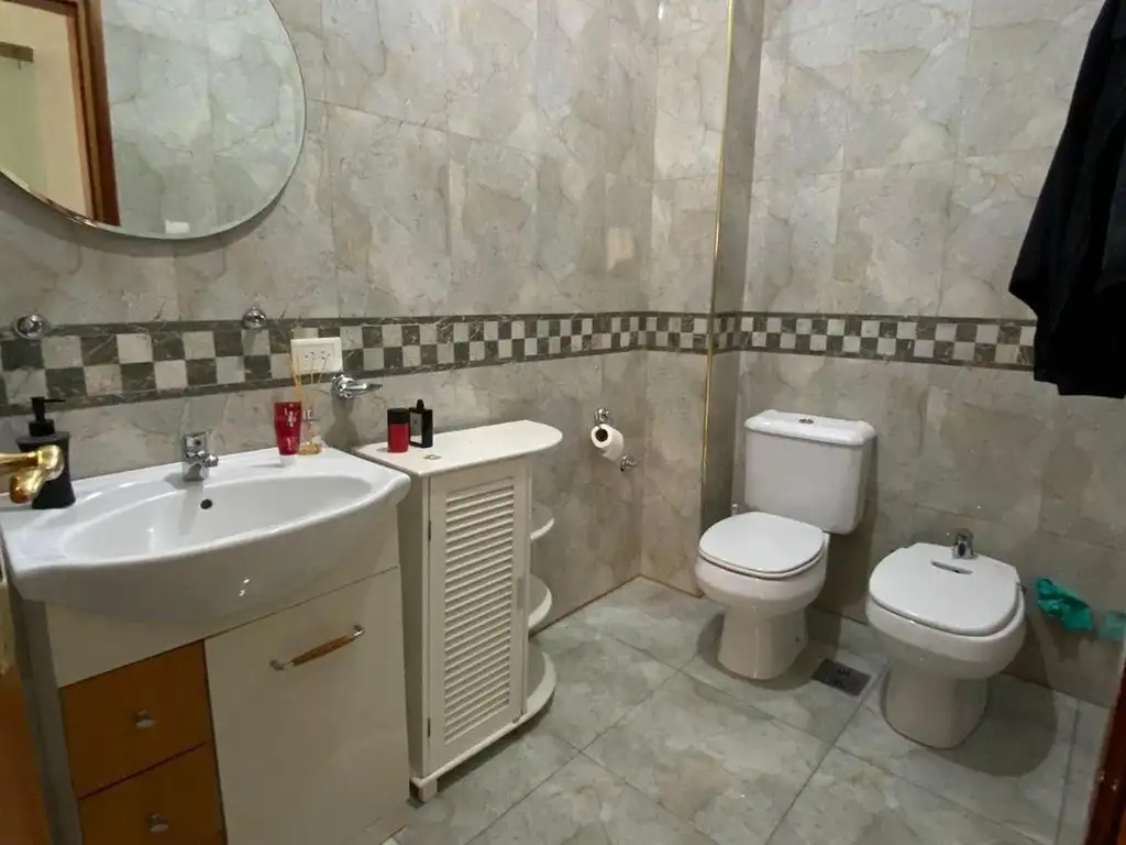Foto de Excelente Propiedad 6 Ambientes- Castelar Norte, imagen 1