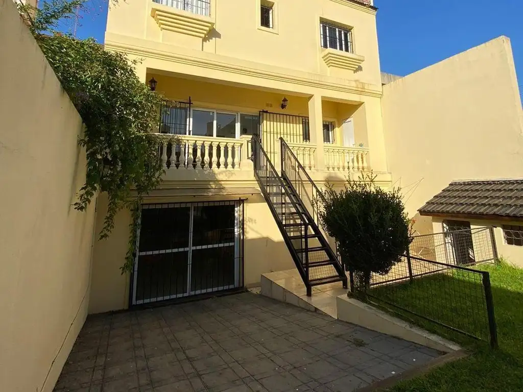Foto de Excelente Propiedad 6 Ambientes- Castelar Norte, imagen 5