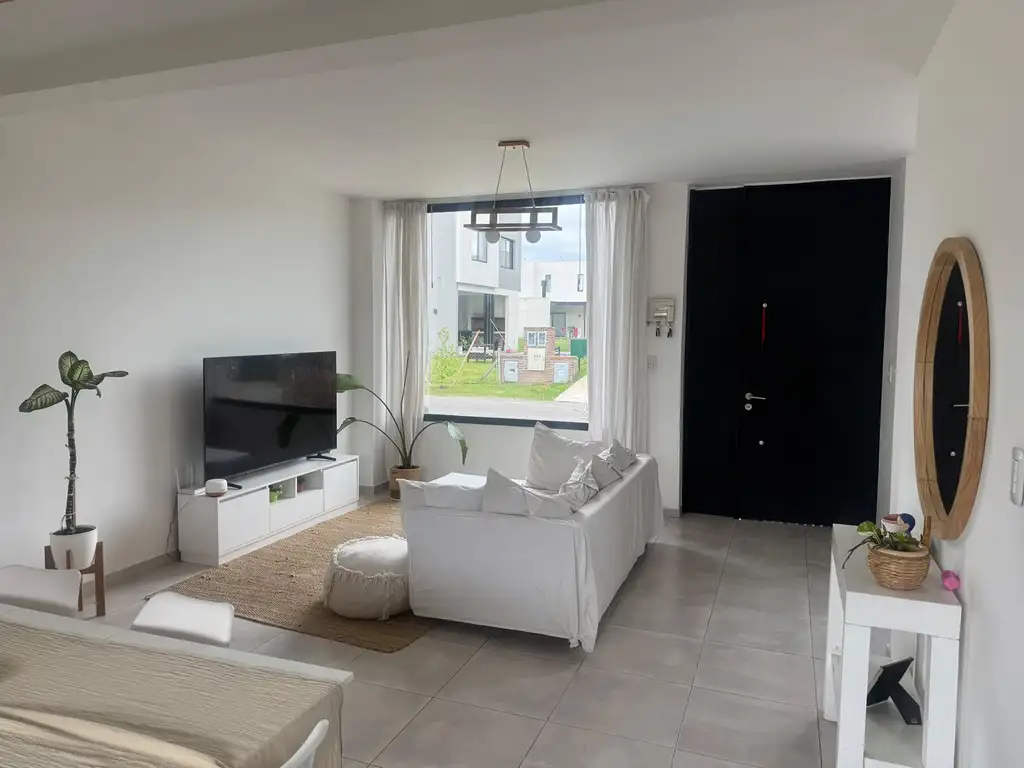 Foto de HERMOSO DUPLEX ESTILO TOWN HOUSE EN ALQUILER, imagen 5