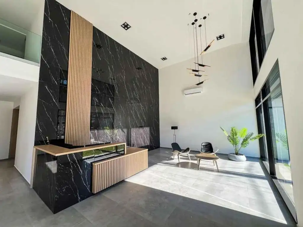 Foto de Alquiler Dpto en Edificio "MORENO CENTER" Cipolletti, imagen 1