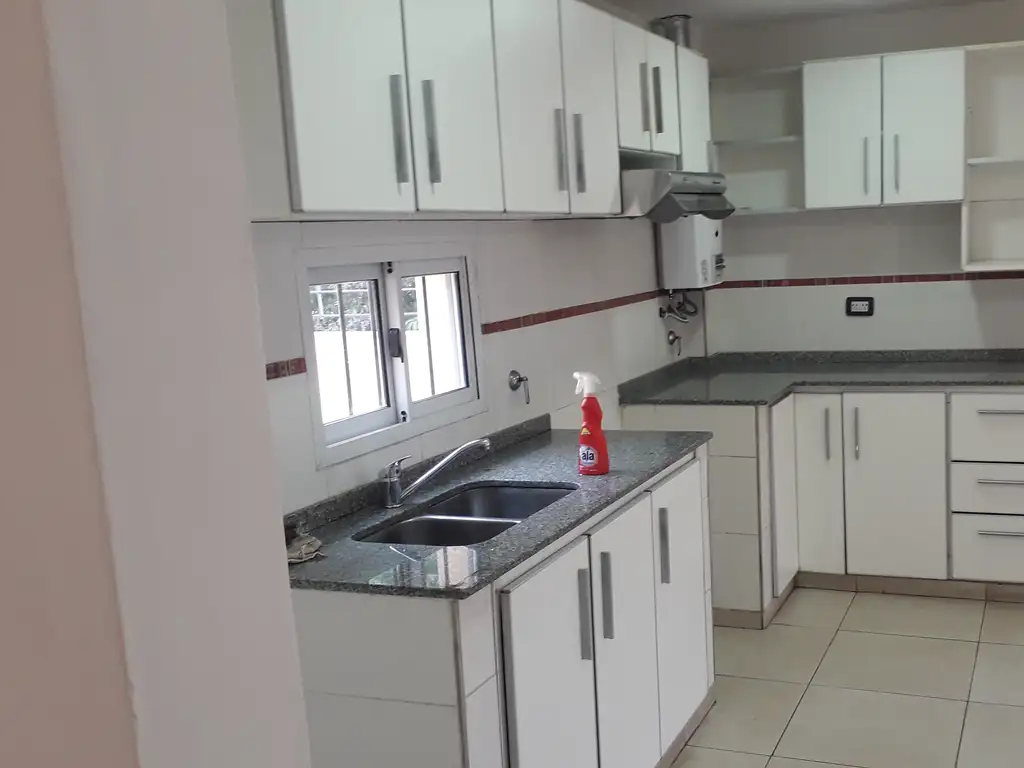 Foto de Casa en Planta Alta de dos dormitorios en Pueyrredón al 4500, imagen 3