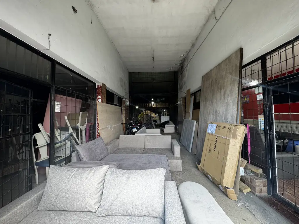 Foto de GALPON DEPOSITO CON DOS LOCALES Y VIVIENDA EN PLANTA ALTA, imagen 2