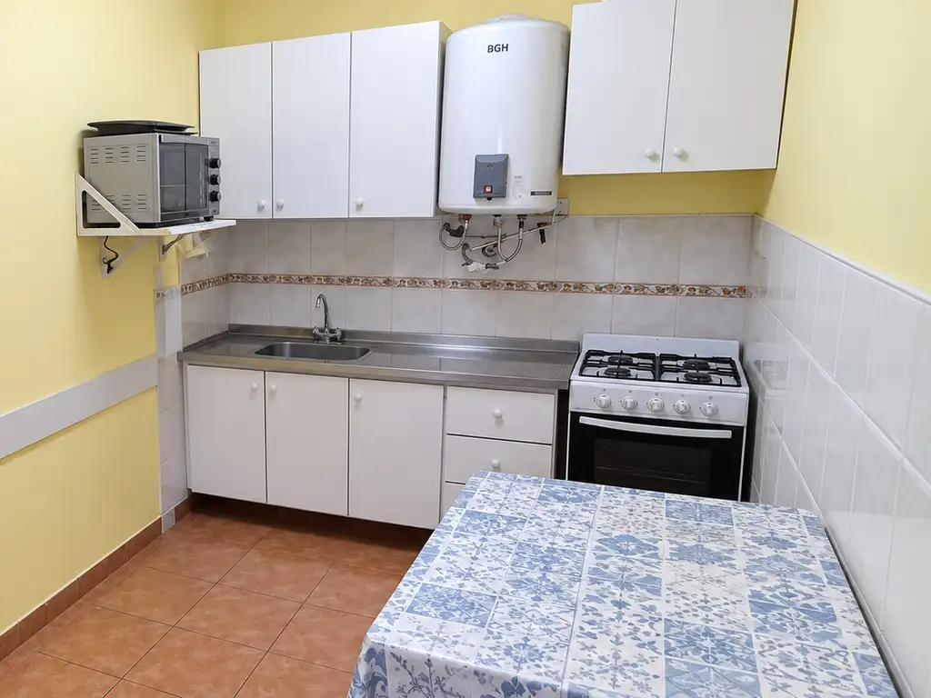 Foto de Ph de 3 ambientes con patio en villa constructora, imagen 1