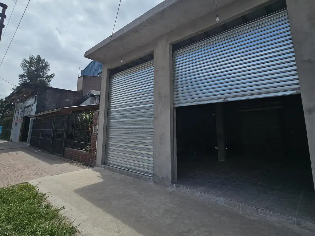 Foto de ALQUILER LOCAL COMERCIAL PASO DEL REY A 400 METROS COLECTORA ACCESO, imagen 3
