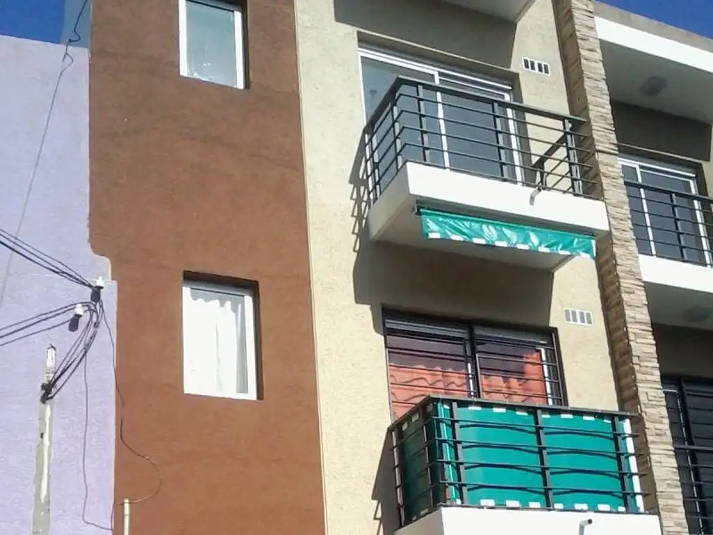 Foto de Hermoso Monoambiente con cocina separada en PB, imagen 2