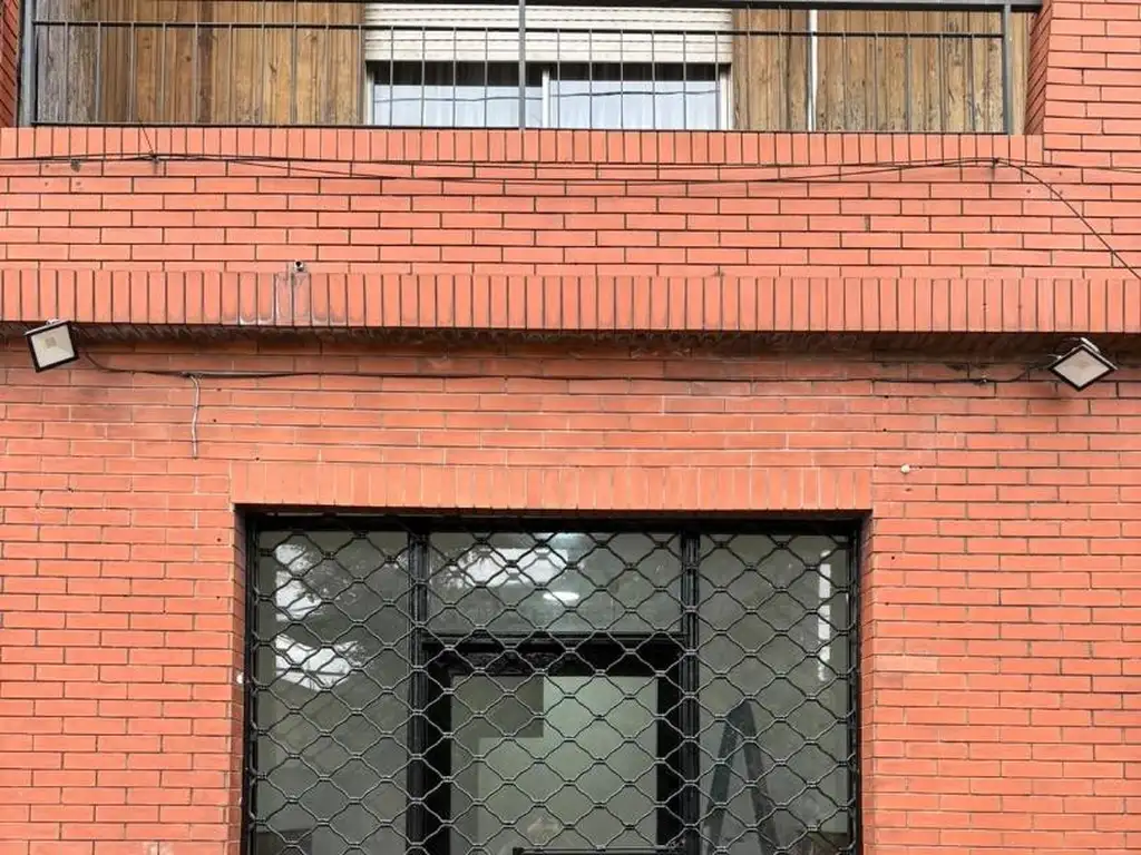 Foto de local sobre avenida frente al coto, imagen 1