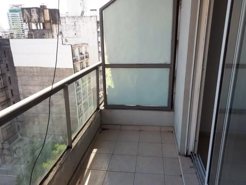 Foto de Alquiler Monoambiente c/ balcón. Salta y Moreno $275.000, imagen 3