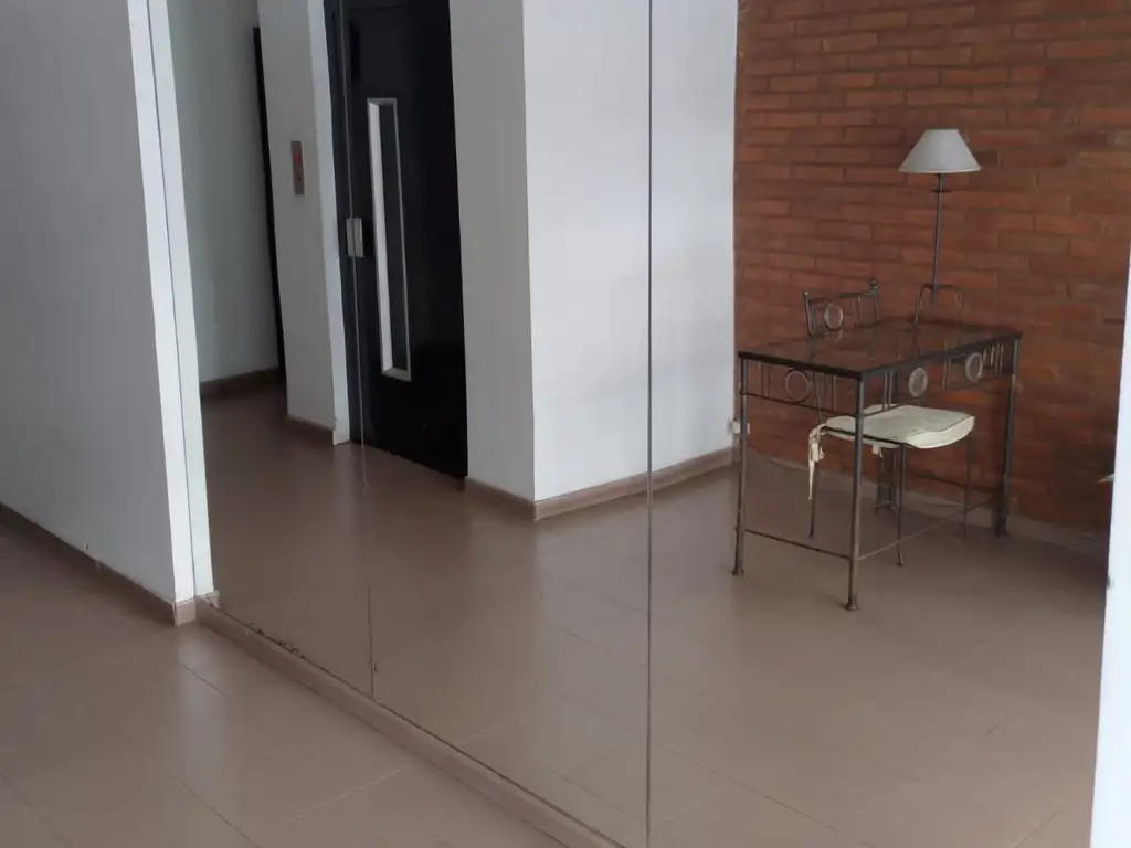 Foto de Villa Urquiza. Monoambiente contra frente con balcón baño completo, imagen 4