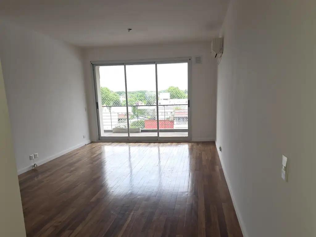 Hermoso departamento 3 ambientes  con cochera