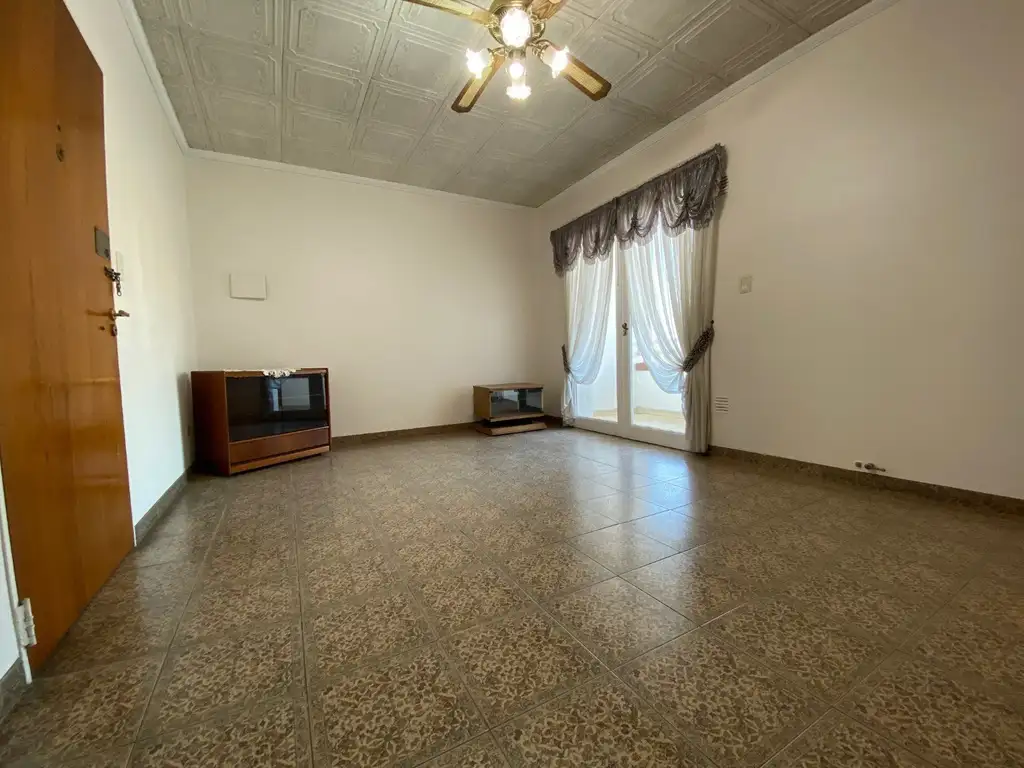 Foto de Alquiler Departamento 3 ambientes excelente con balcón - Samore Villa, imagen 2