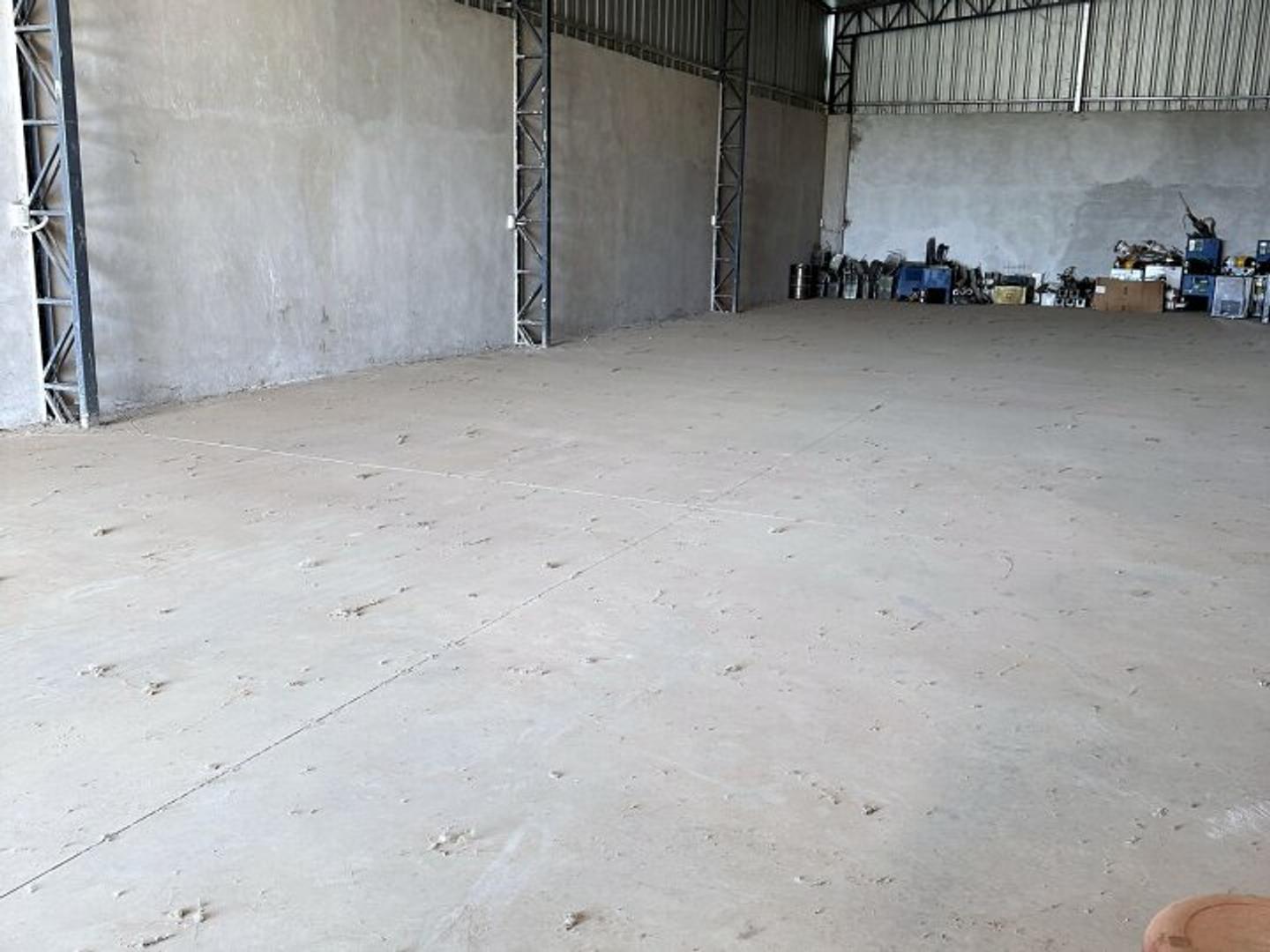 Foto de Salón 230 m² Altura 6 m - Apto Gimnasio o Academia - Zárate, imagen 3